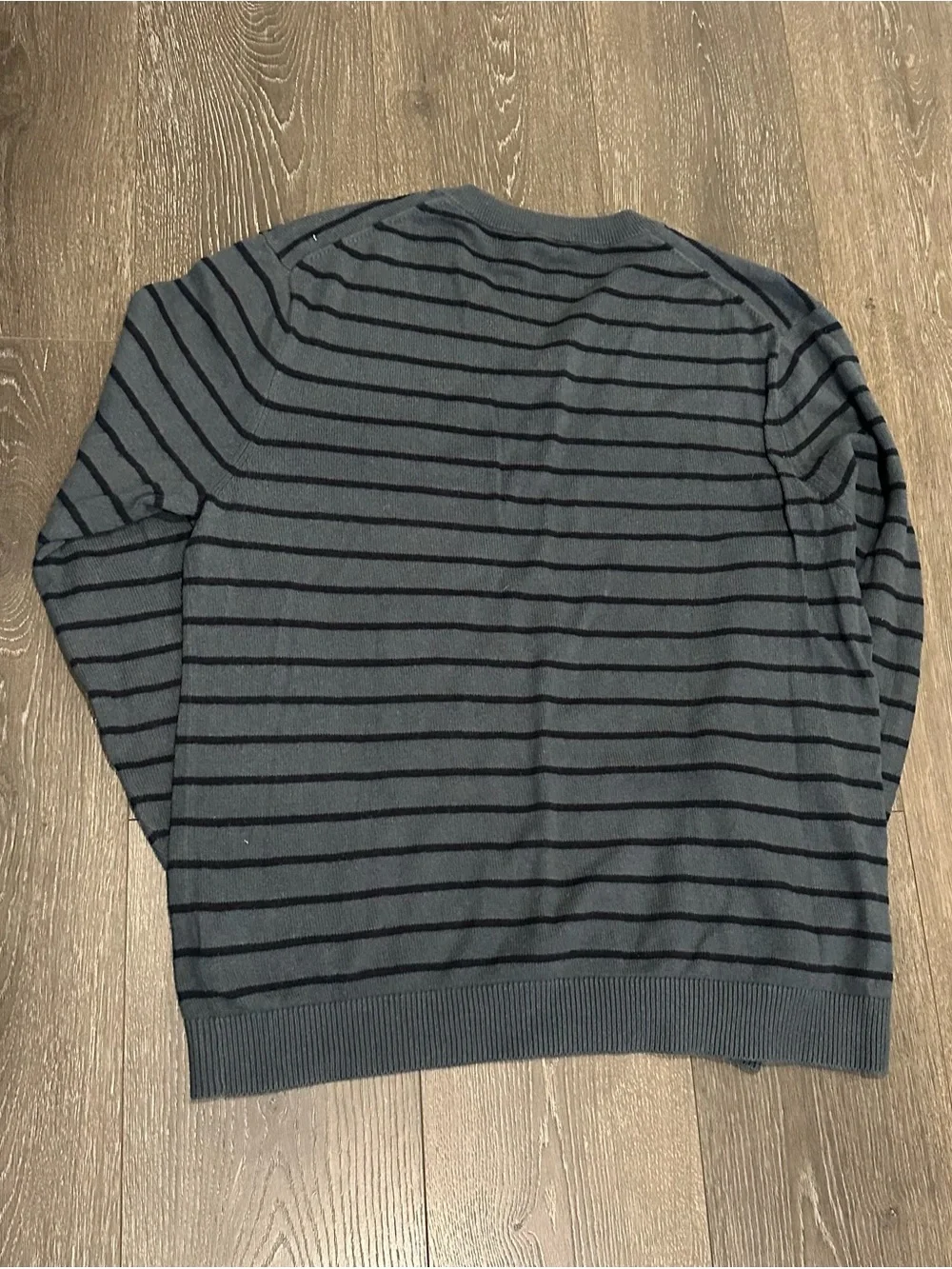 Men's Gray V-Neck Striped Sweater
